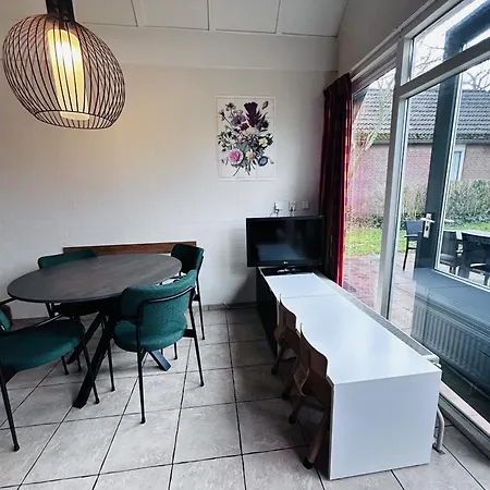 Bungalowpark - Delta 120 *